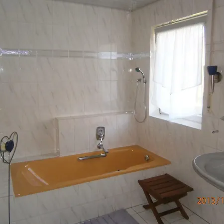 Gaensebluemchen 1 Daisy 1 Daire