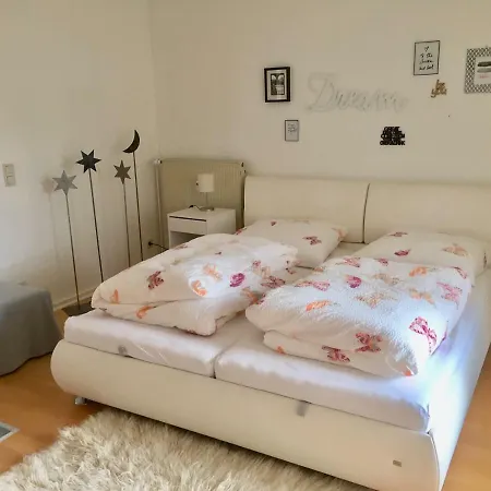 Gaensebluemchen 1 Daisy 1